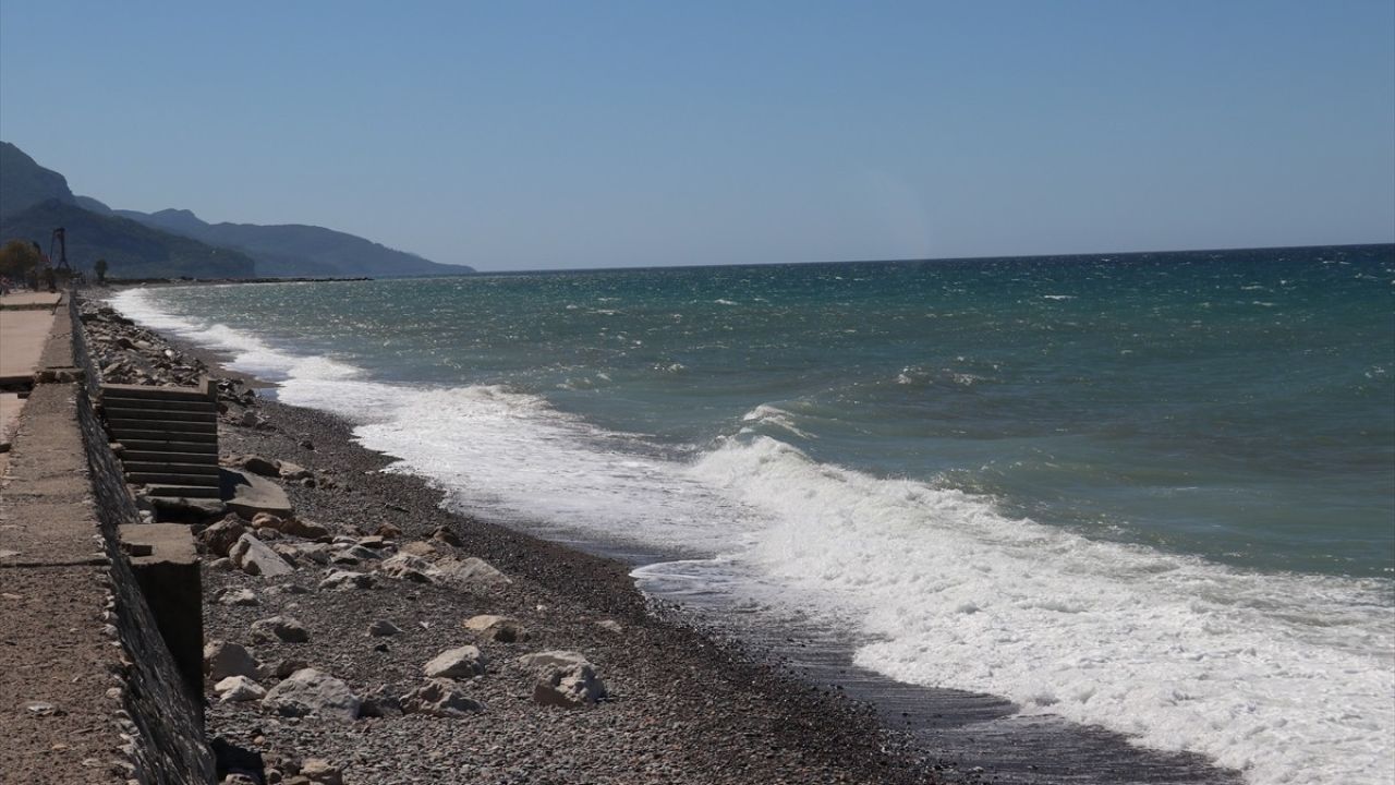 Kastamonu'da Batan Tekne İçin Arama Kurtarma Çalışmaları Devam Ediyor