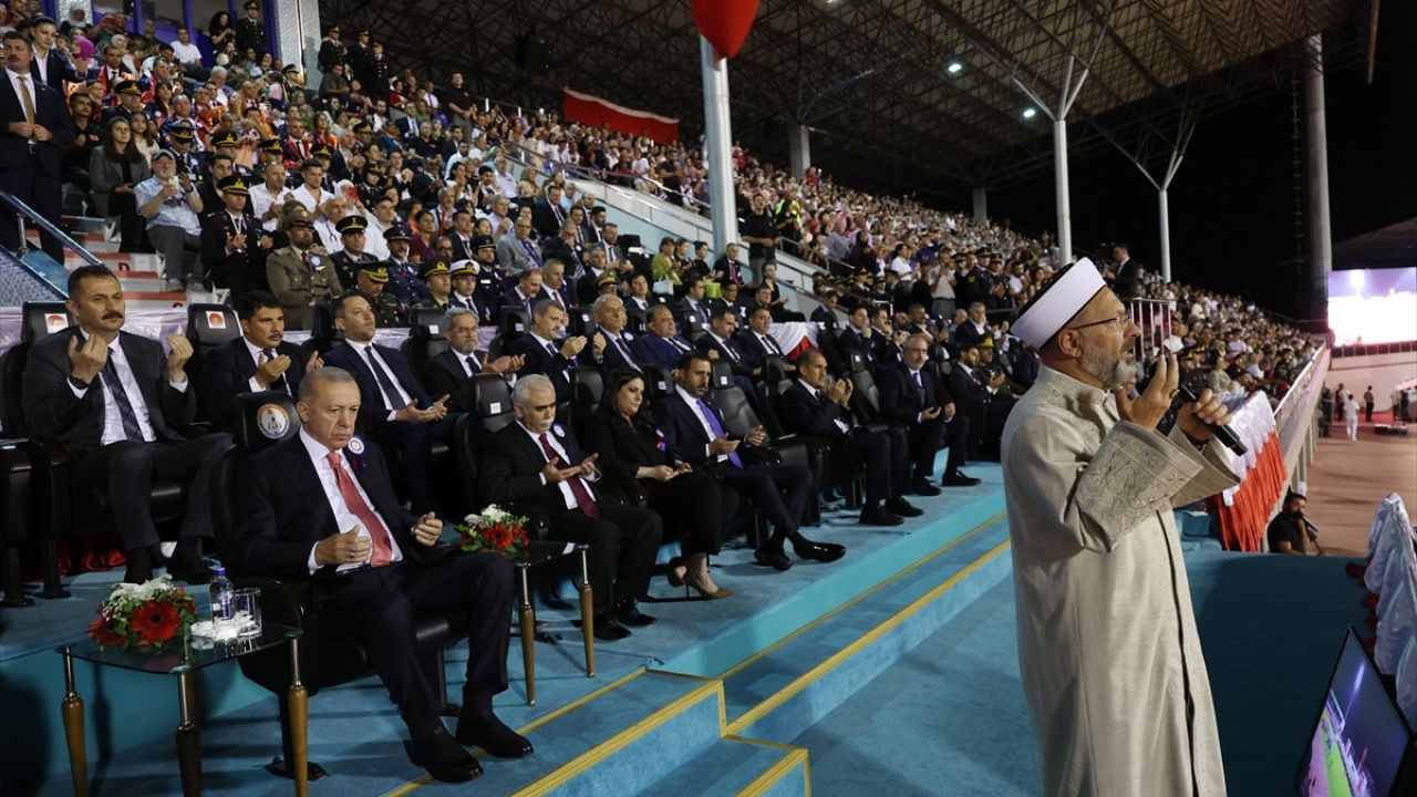 Cumhurbaşkanı Erdoğan Jandarma ve Sahil Güvenlik Akademisi Mezuniyet Töreninde Önemli Mesajlar Verdi