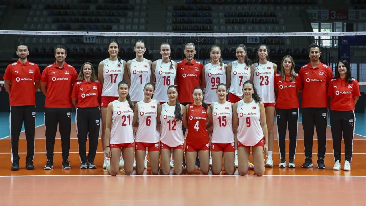 17 Yaş Altı Kadın Voleybol Milli Takımı, Dünya Şampiyonası'na Hazır