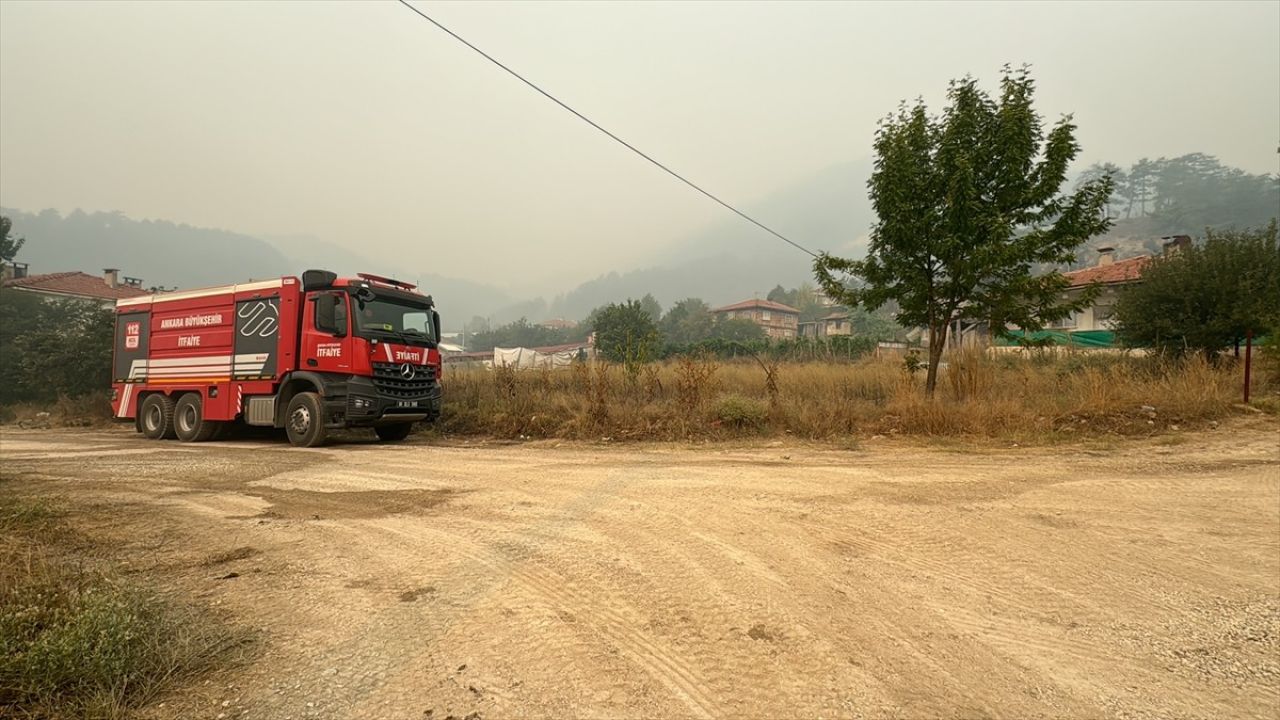 Bolu'da Orman Yangınına Müdahale Devam Ediyor