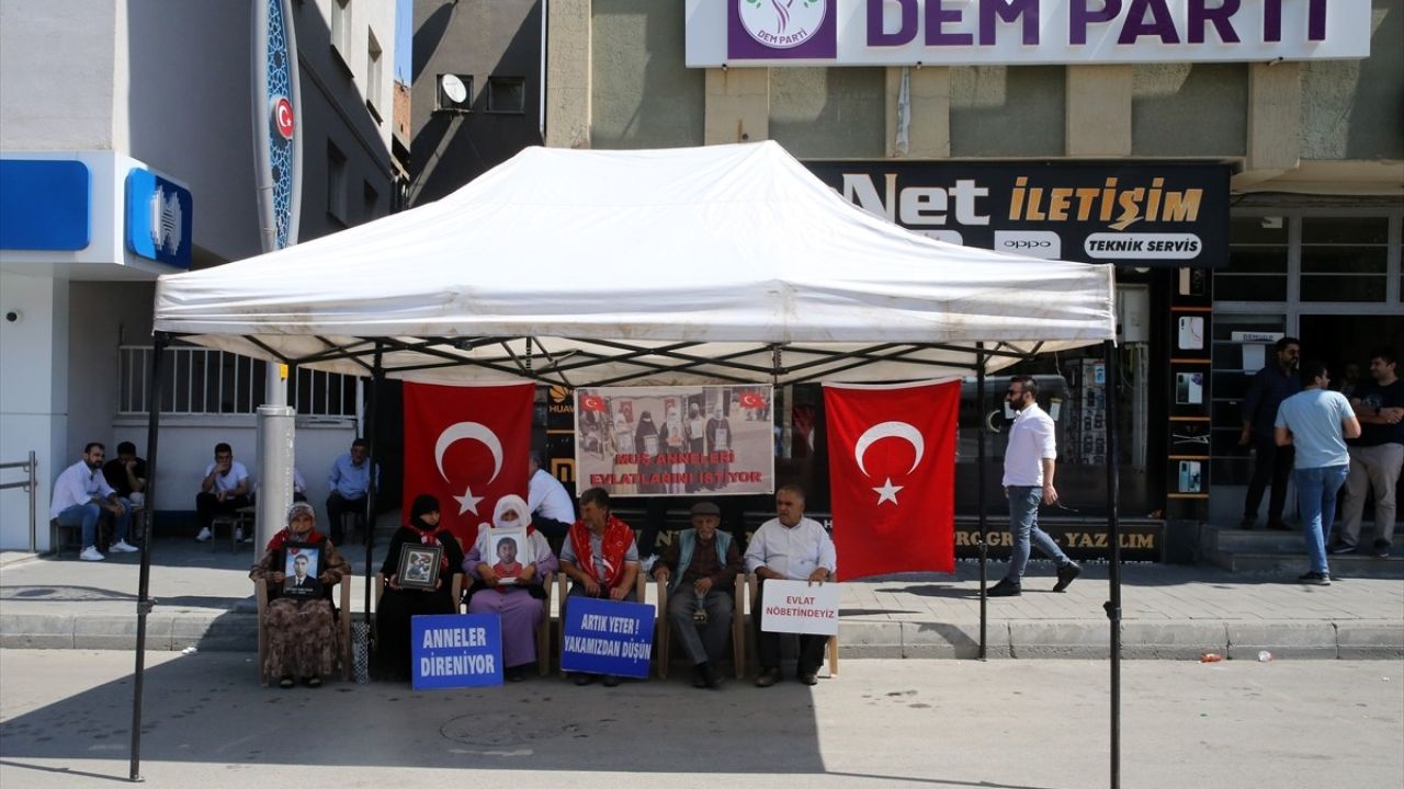 Muş'lu Aileler, Çocuklarını Kurtarmak İçin Eylemlerine Devam Ediyor