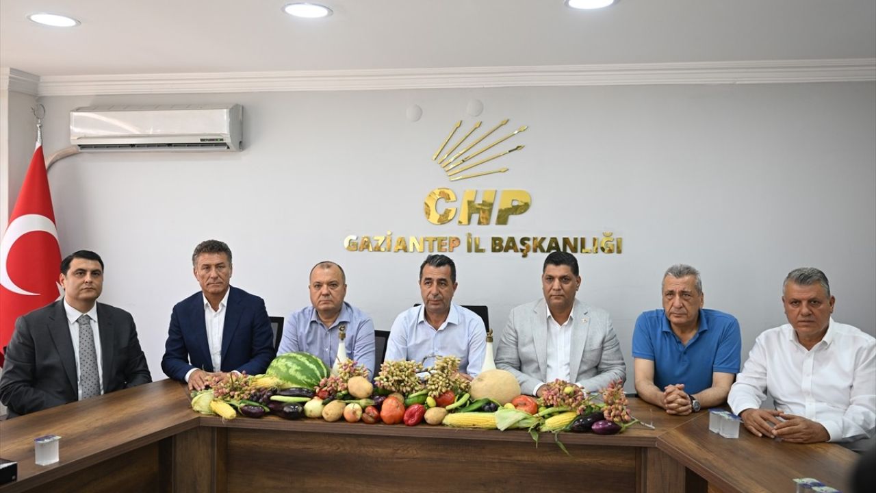 CHP Genel Başkan Yardımcısı Erhan Adem Gaziantep'te Çiftçilerin Yanında Olacaklarını Vurguladı