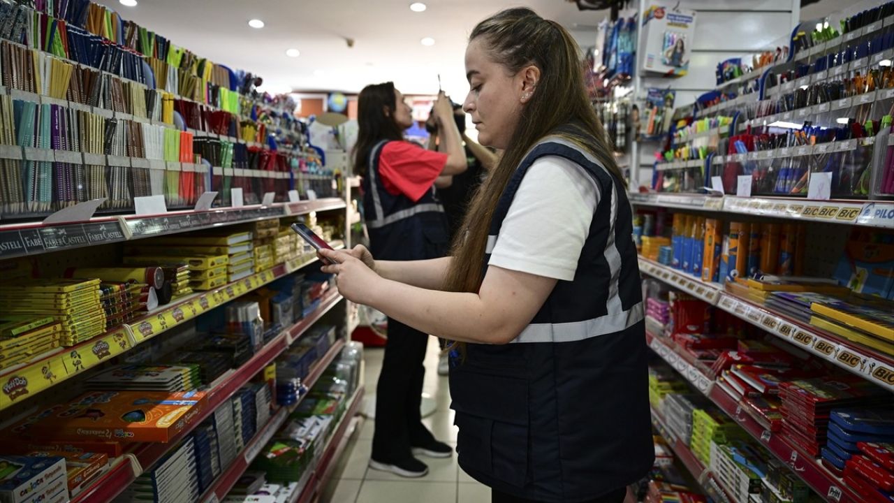 İstanbul'da Ticaret Bakanlığı'ndan Kırtasiye Ürünlerine Denetim