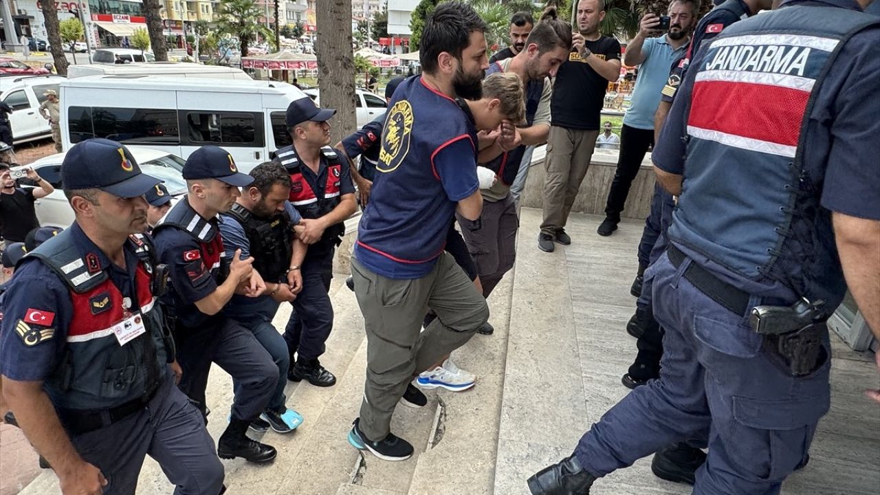 Trabzon'daki Yangın Olayında 3 Zanlı Adliyeye Sevk Edildi