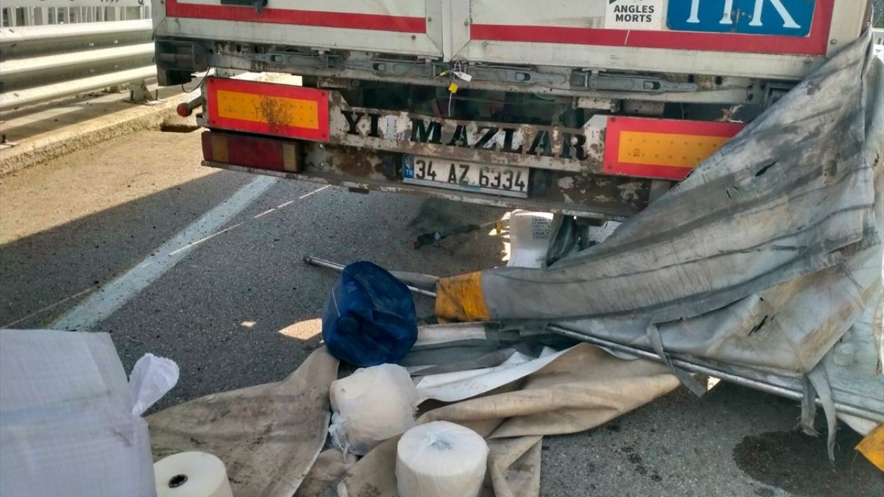 Erzurum'da Korkunç Kaza: Tır Sürücüsü Hayatını Kaybetti