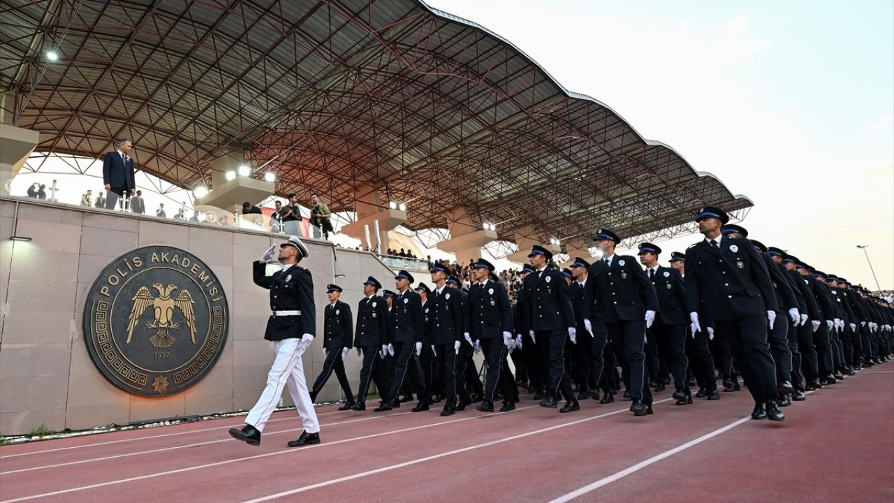 İçişleri Bakanı Yerlikaya'dan POMEM Mezunlarına İnanılmaz Mesajlar