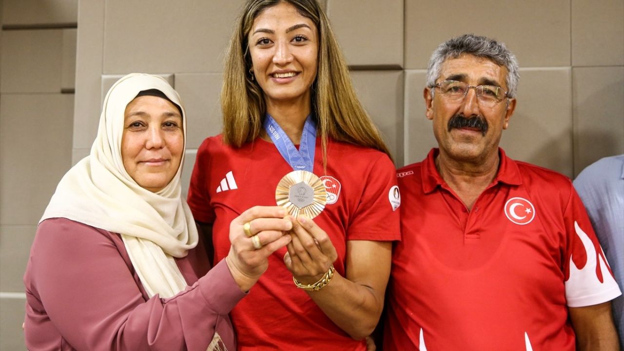 Milli Tekvandocu Nafia'nın Hedefi Olimpiyat Altını