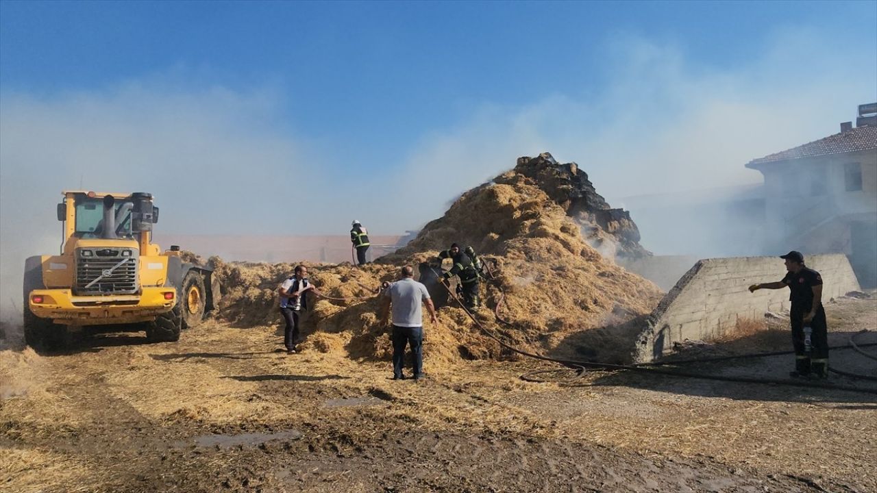 Amasya'da Yangın: 80 Ton Saman Kül Oldu