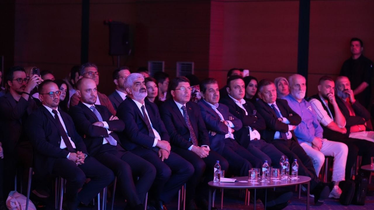 İstanbul'da 'Şifa Hastanesi-14 Günlük Vahşet Belgeseli' Gala Gösterimi Gerçekleşti