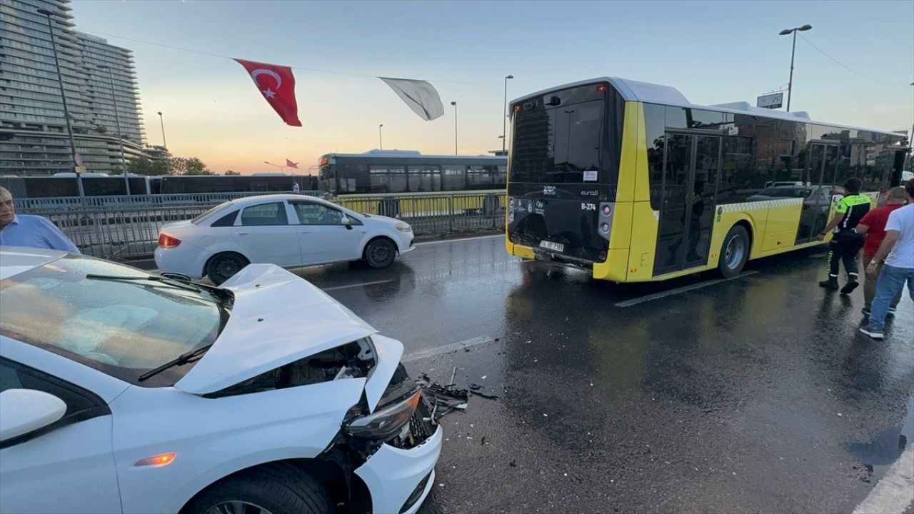 Şişli'de Otobüs ve Otomobil Çarpıştı, 3 Yaralı