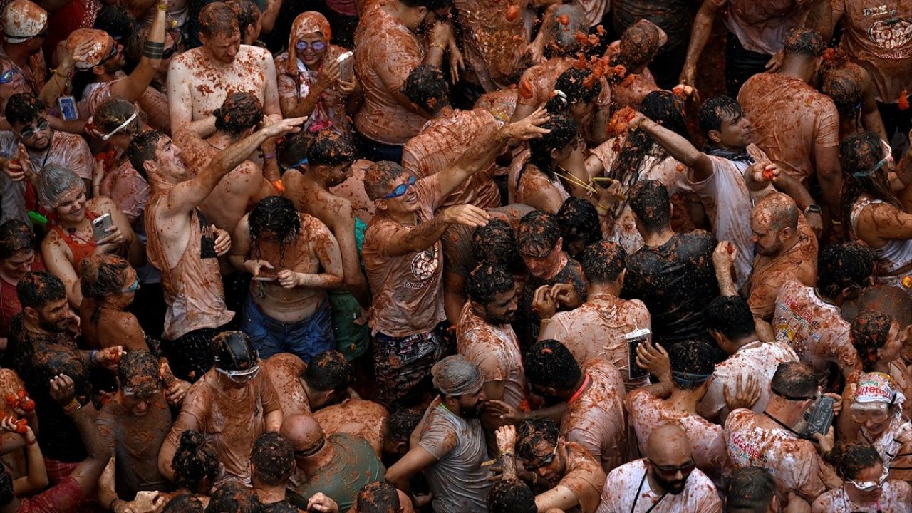 La Tomatina Festivali: Domateslerle Dolu Bir Gelenek