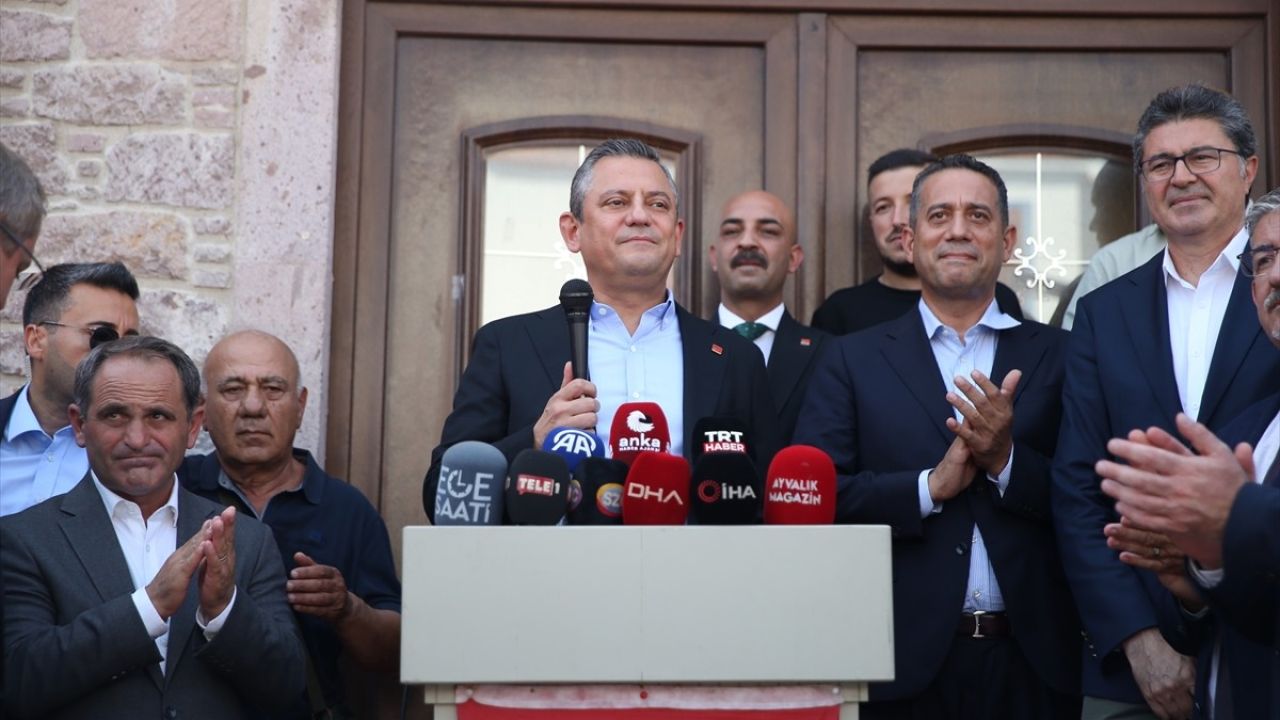 CHP Genel Başkanı Özgür Özel Ayvalık'ta Konuştu: 'Bu Parti Herkese Kapı Açık'