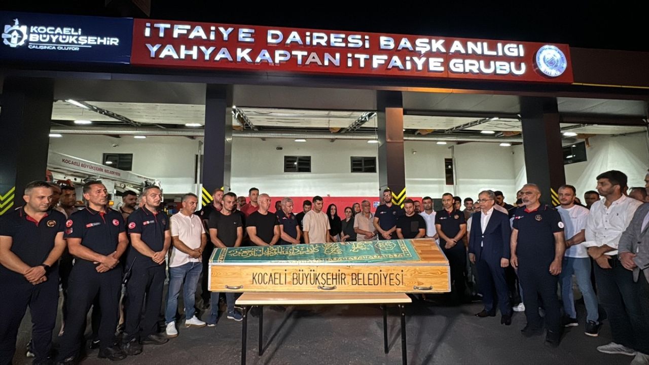 Kocaeli'deki Motosiklet Kazasında 1 Ölü, 2 Yaralı