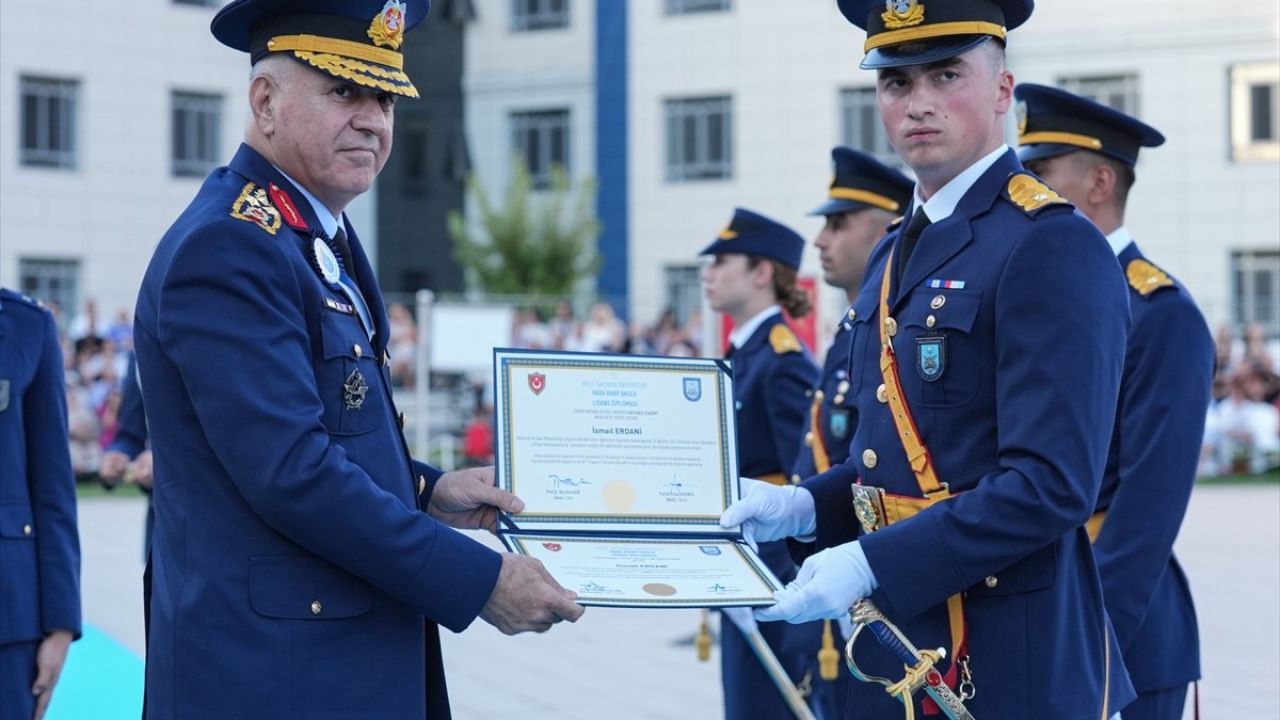 Cumhurbaşkanı Erdoğan, Hava Harp Okulu Mezuniyet Töreninde Önemli Açıklamalarda Bulundu