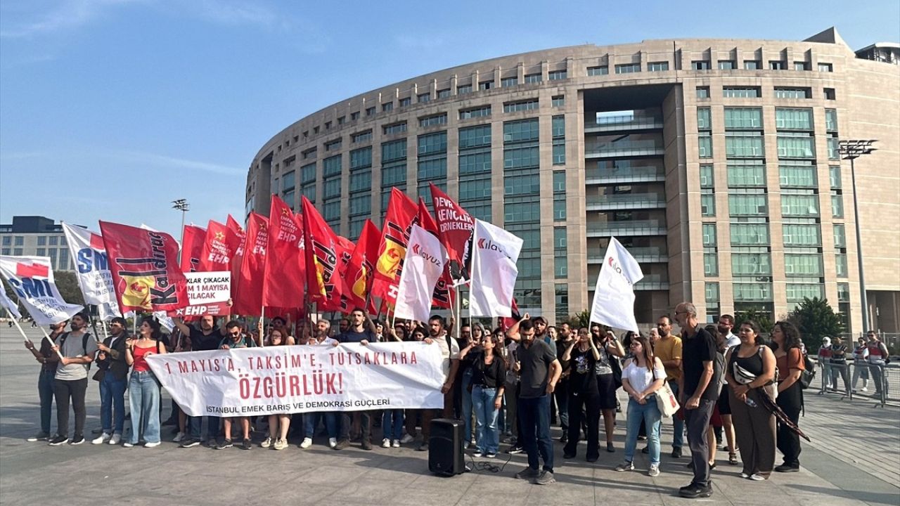 İstanbul'da 1 Mayıs Gösterileri: 34 Sanık Mahkeme Karşısında