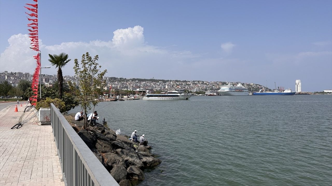 Astoria Grande Kruvaziyeri Samsun Limanı'na Ulaştı