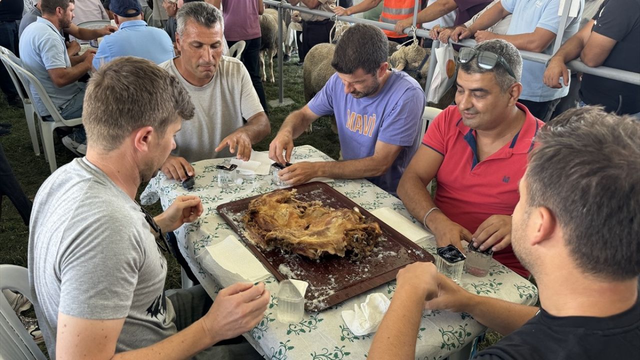 Tekirdağ'da Koç Güzellik ve Oğlak Yeme Yarışmaları Gerçekleşti