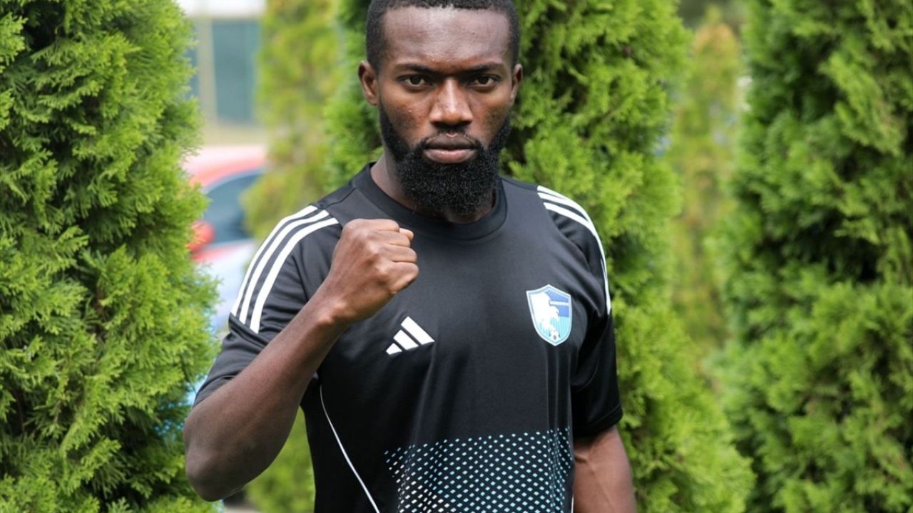 Erzurumspor FK, Nijeryalı Yıldız Azubuike'yi Kadrosuna Kattı