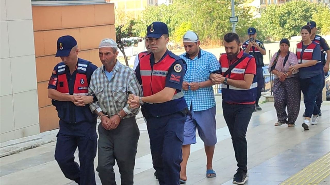 İzmir'deki Silahlı Kavga: Üç Şüpheli Tutuklandı