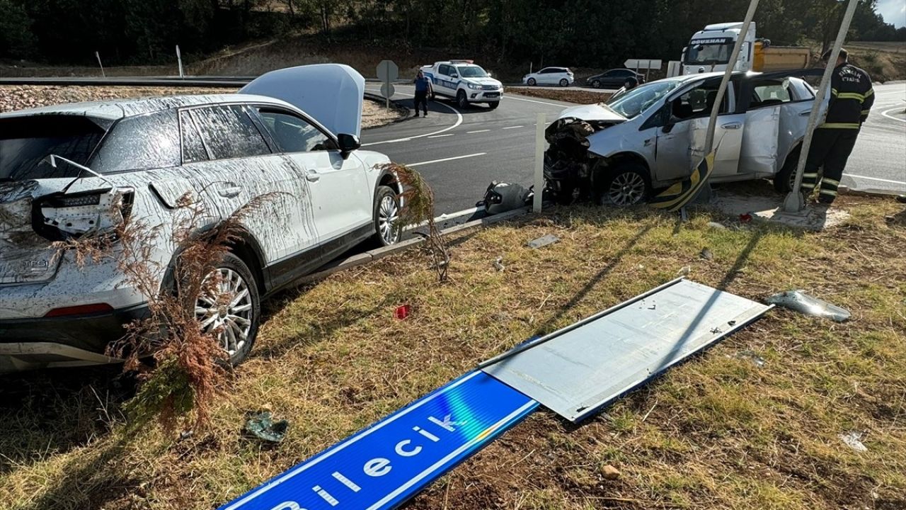 Bilecik'te Trafik Kazası: 5 Yaralı