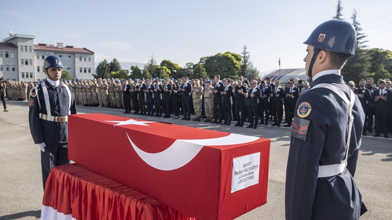 Tunceli'de Trafik Kazasında Şehit Olan Askerler İçin Anma Töreni Düzenlendi