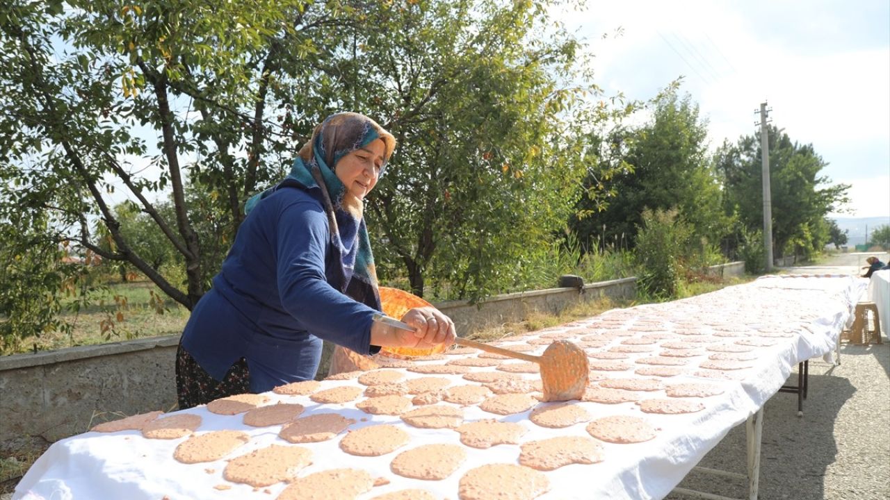 Çubuk'ta Kadınlardan Tarhana ile Eğitim Destek Projesi