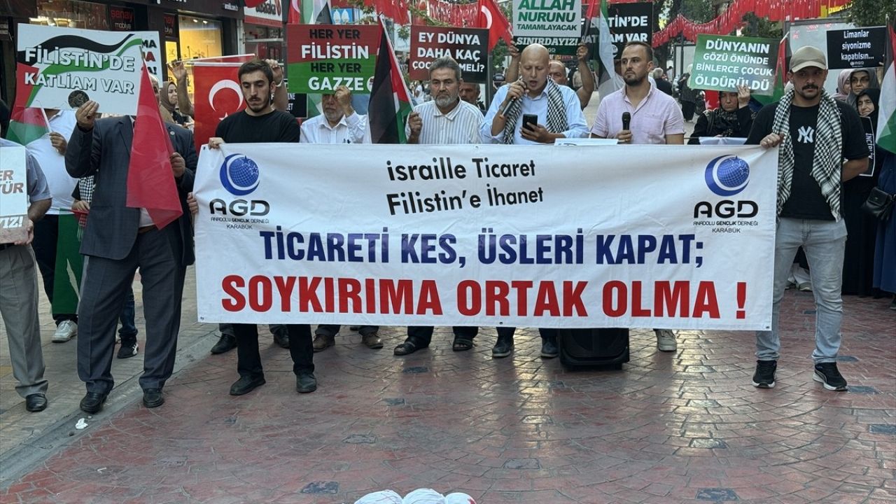 Karabük'te İsrail'in Filistin'e Yönelik Saldırıları Protesto Edildi