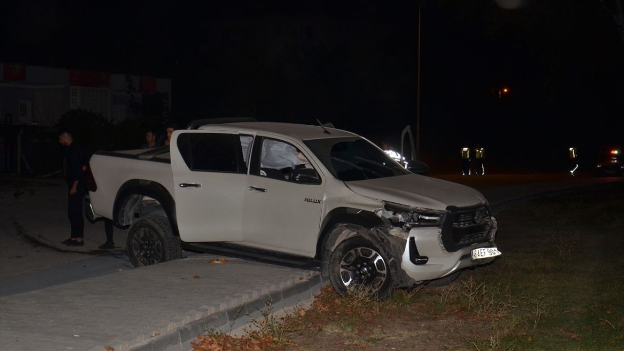 Kahramanmaraş'ta Kamyonet, Akülü Tekerlekli Sandalyelere Çarptı