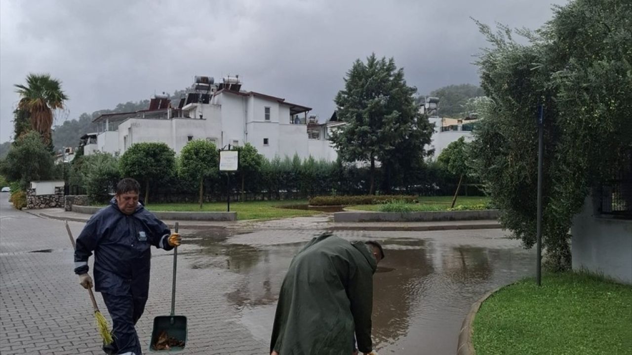 Muğla'daki Sağanak Yağışlar Hayatı Olumsuz Etkiledi