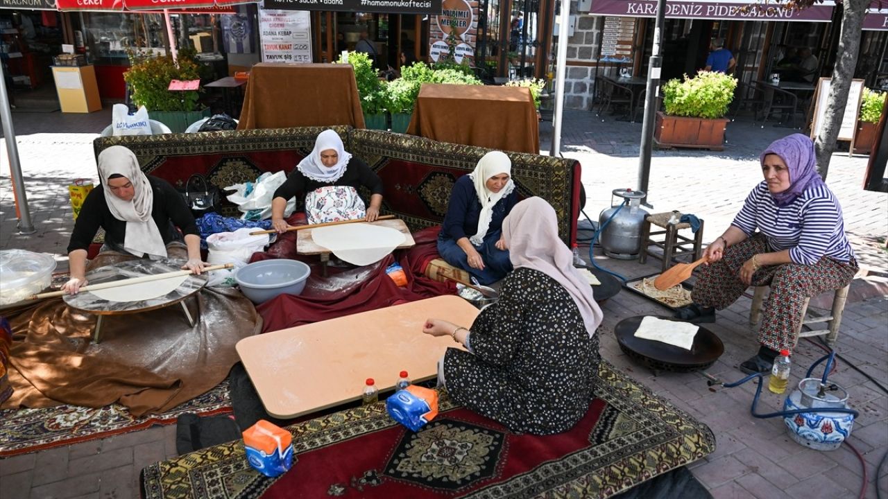 AK Parti Altındağ Kadın Kolları Filistin İçin Kermes Düzenledi