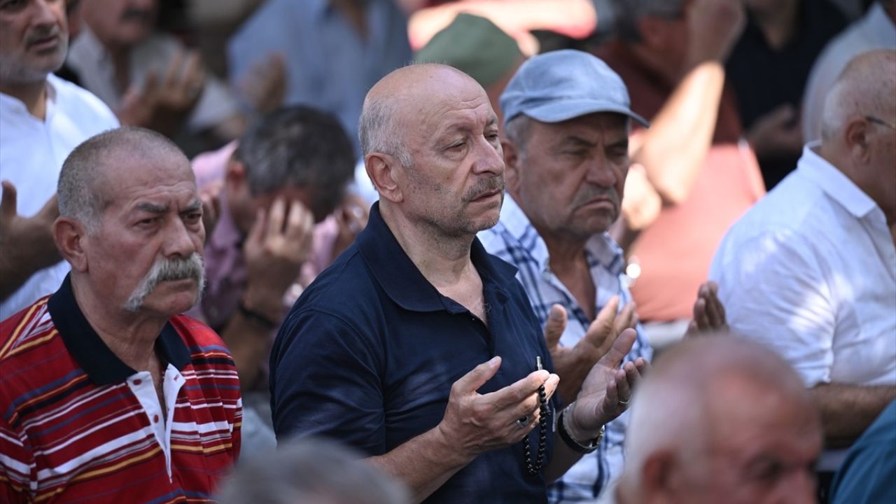 Ankara'da Ayşenur Ezgi Eygi İçin Gıyabi Cenaze Namazı