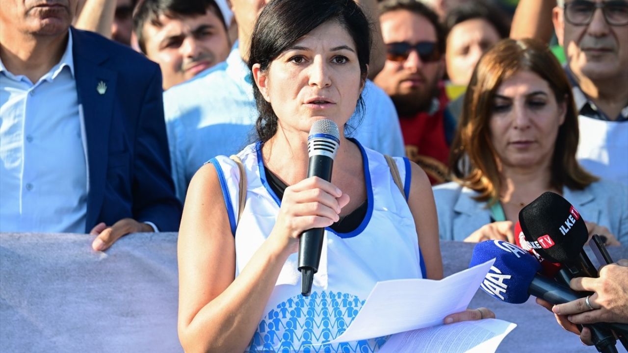 İstanbul'da Narin Güran İçin Protesto Gösterisi Düzenlendi