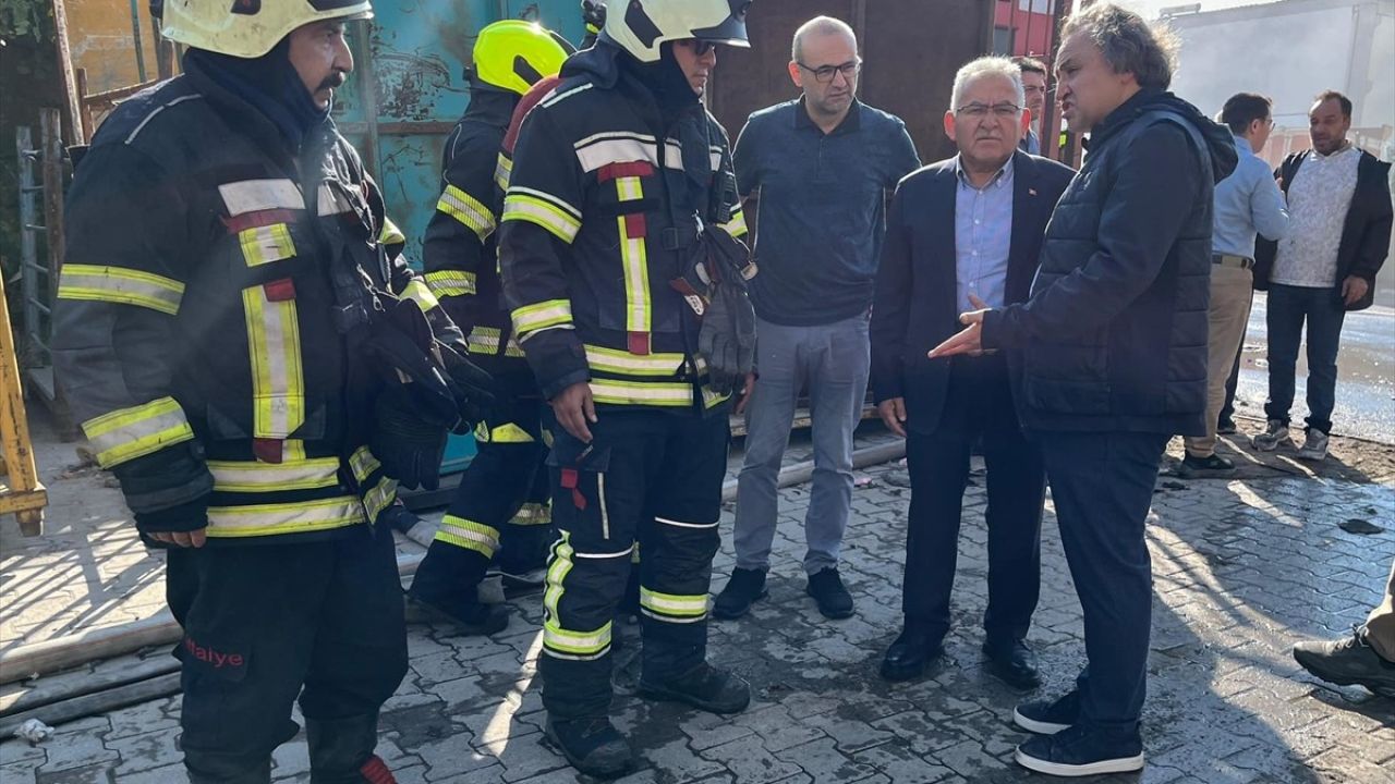 Kayseri'de Keçe Fabrikasında Yangın Çıktı