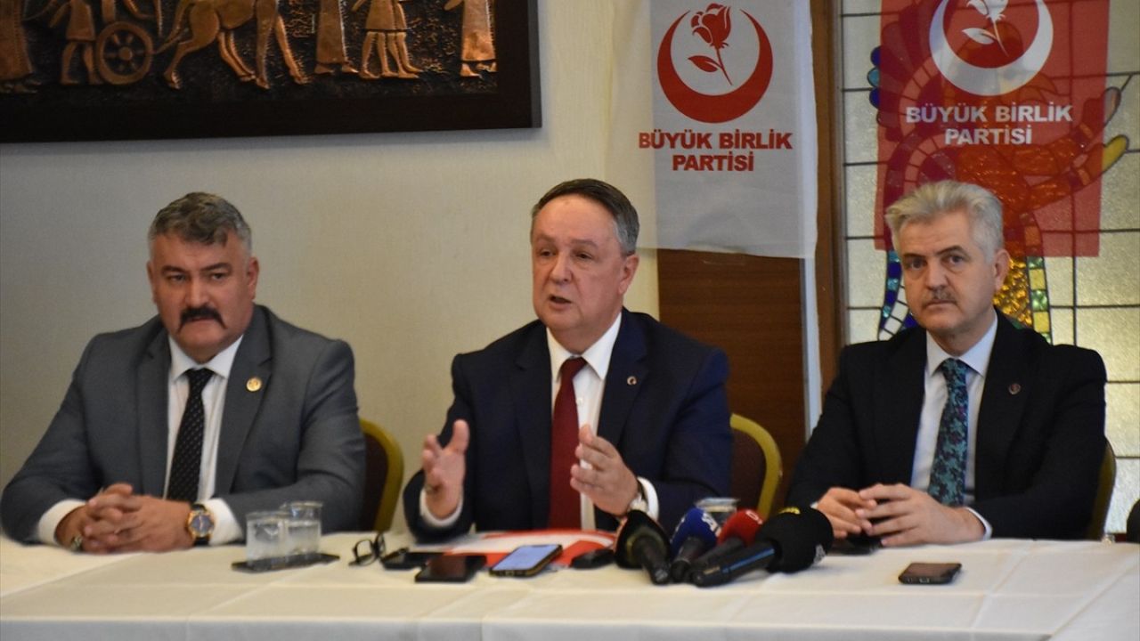 BBP Genel Başkan Yardımcısı Ekrem Alfatlı Van'da Parti Mensuplarıyla Bir Araya Geldi