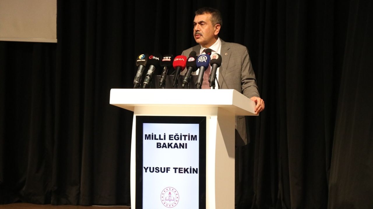 Elazığ'da Din Eğitimi Çalıştayı: Bakan Tekin'den Önemli Mesajlar