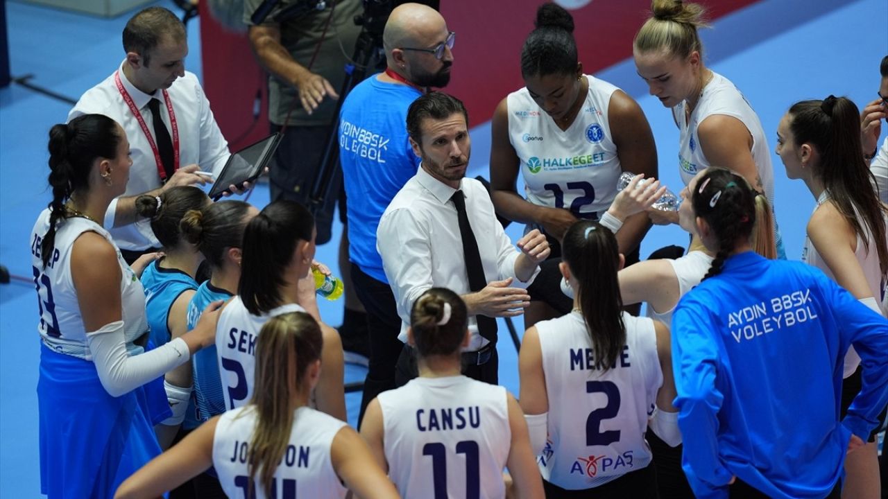 Voleybolda Nilüfer Belediyesi Eker Fark Yaratıyor