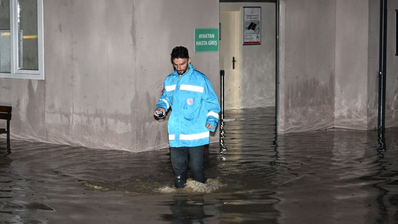 Trabzon'da Sağanak Yağışla Büyüyen Sorunlar