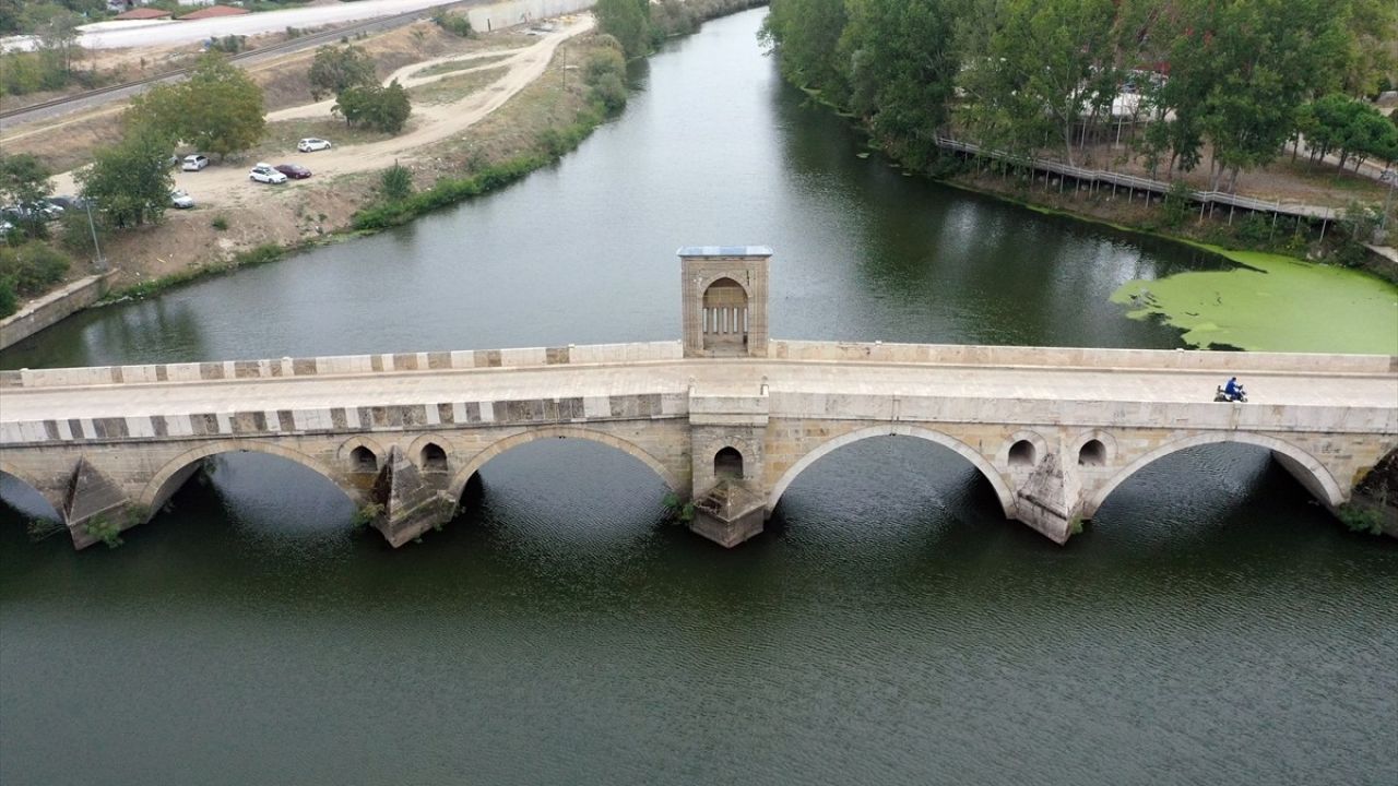 Edirne'deki Tunca Nehri Debisi Düşüyor: Uzman Görüşleri