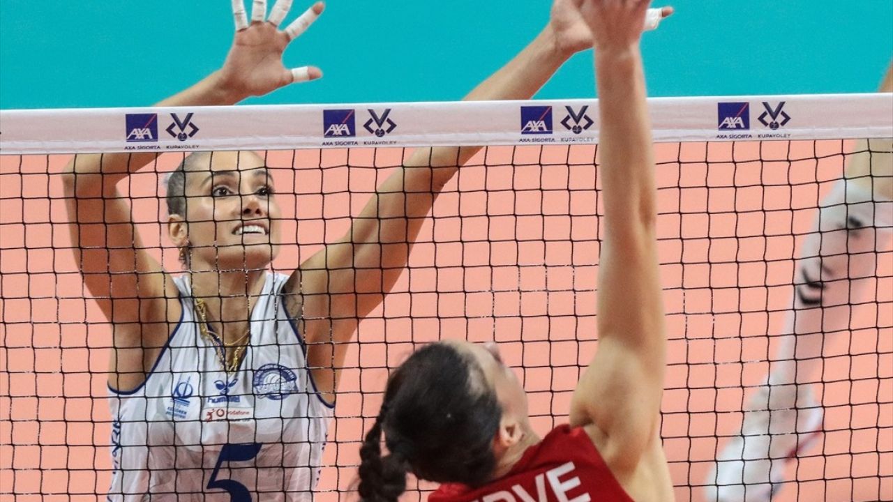 Voleybolda Aras Kargo, Keçiören Belediyesi'ni Yenerek İkinci Tura Yükseldi