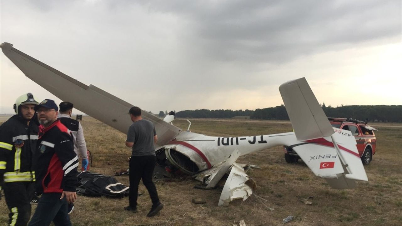 Bursa'da Eğitim Uçağı Düşmesi: İki Pilot Hayatını Kaybetti