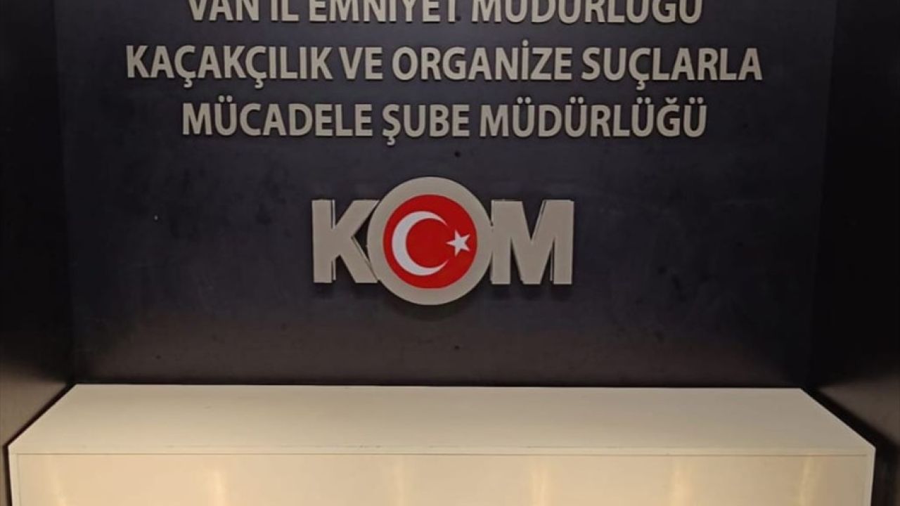 Van'da 22 Kilogram Külçe Altın Ele Geçirildi