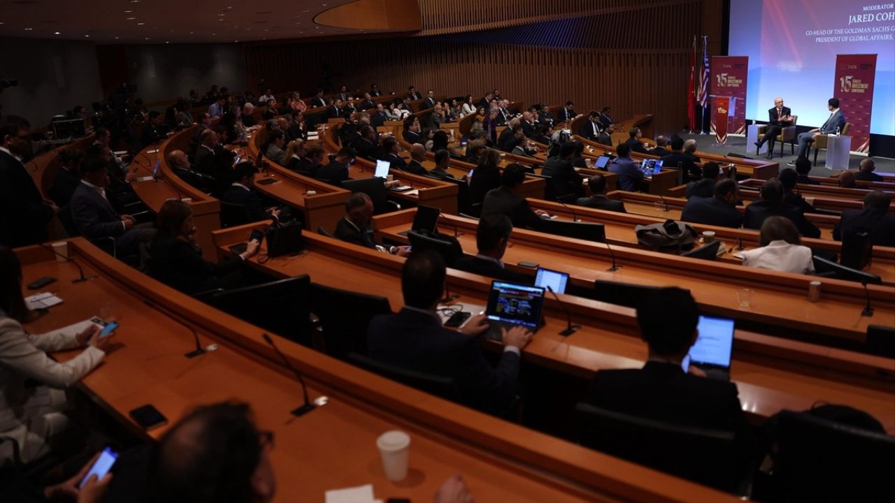 Bakan Şimşek, ABD'de Kredi Derecelendirme Kuruluşları ile Toplantı Yaptı