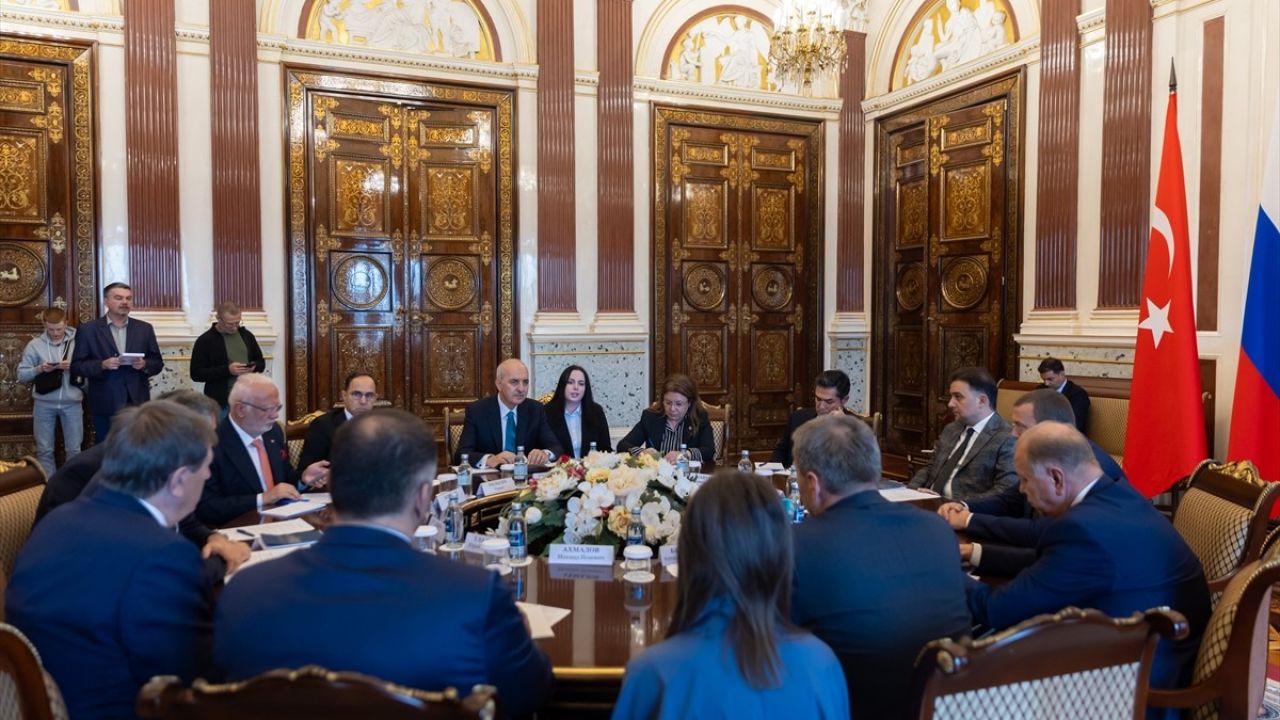 TBMM Başkanı Kurtulmuş, St. Petersburg'da Rusya Meclis Başkanı ile Görüştü