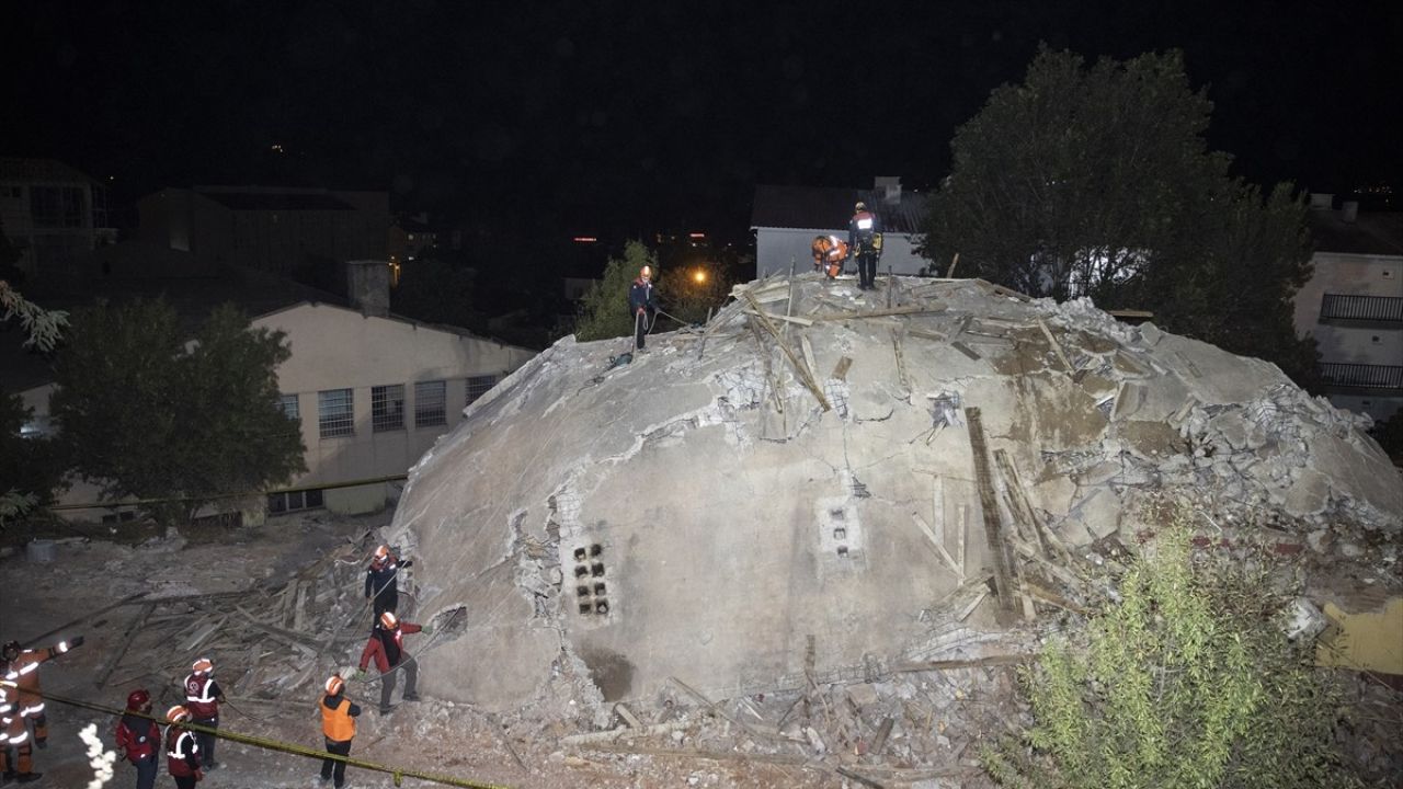 Tunceli'de Deprem Sonrası Arama Kurtarma Tatbikatı Başarıyla Gerçekleşti