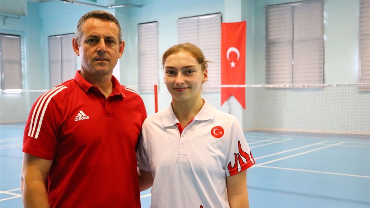 Badmintoncu Sinem Yıldız'dan Dünya Gençler Şampiyonası Öncesi İddialı Açıklamalar