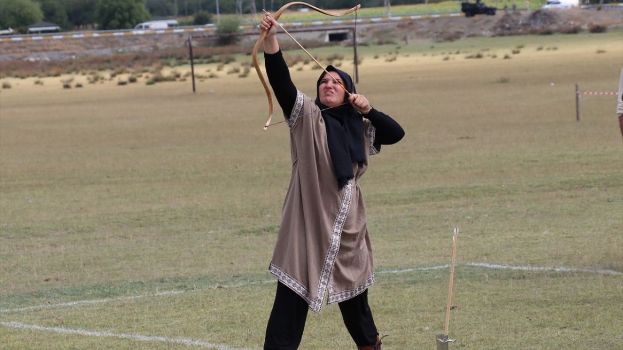 Geleneksel Türk Okçuluğunda Lisanslı Sporcu Sayısı 21 Bini Aştı