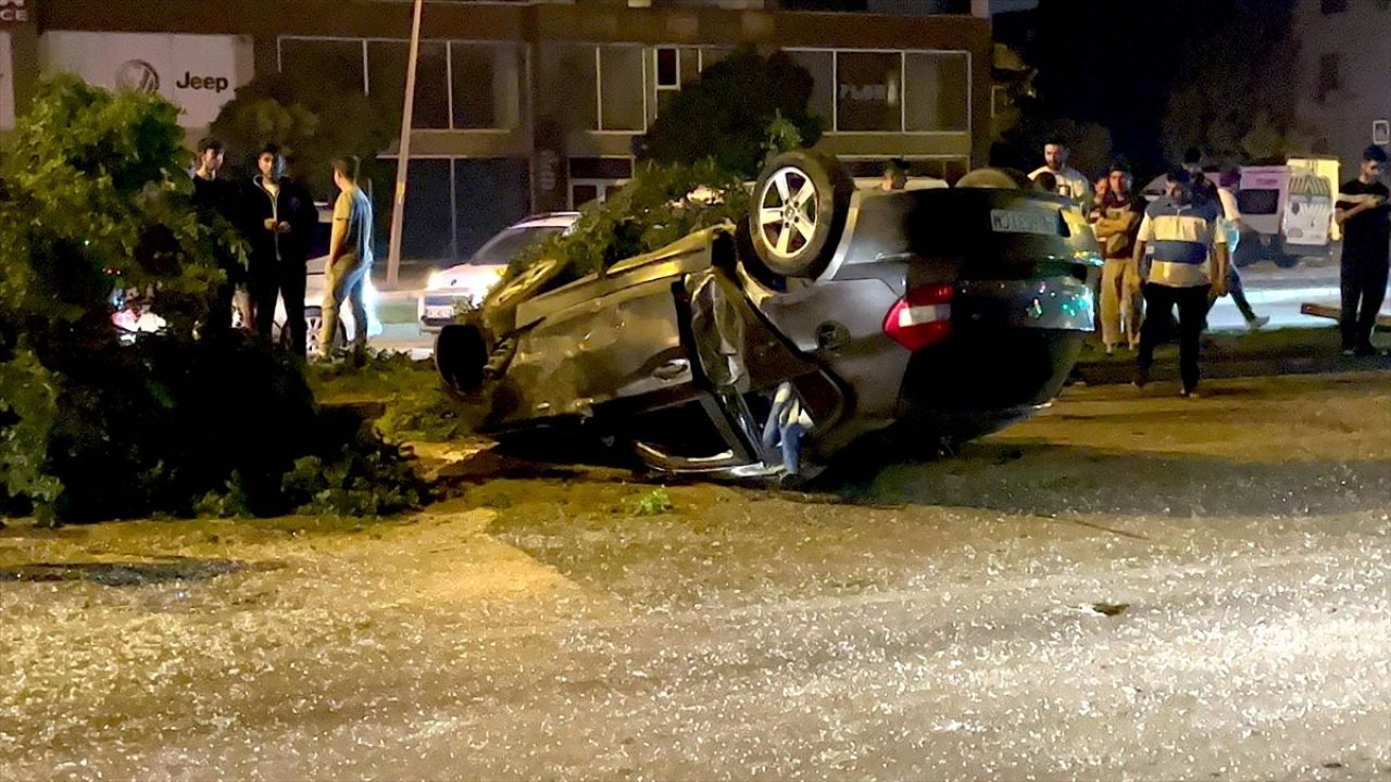 Bursa'da Otomobil Kazasında İki Yaralı