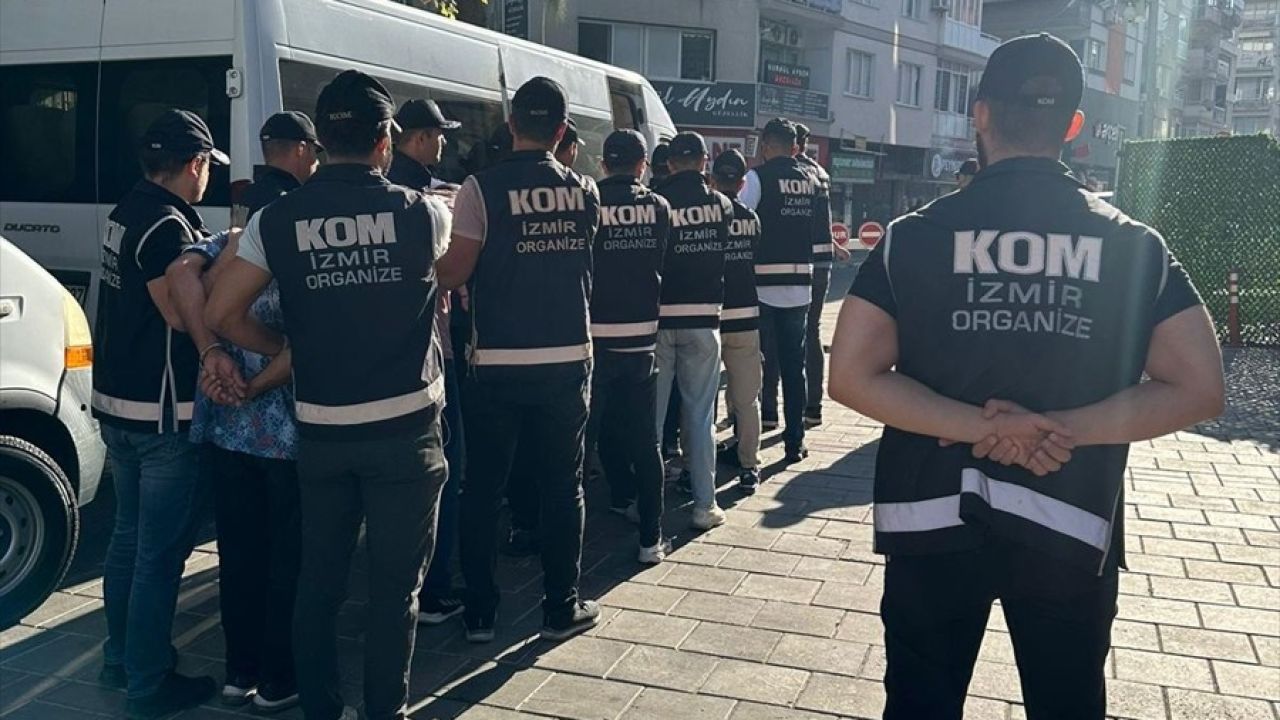 İzmir'de Silah Kaçakçılığı Operasyonunda 7 Tutuklama