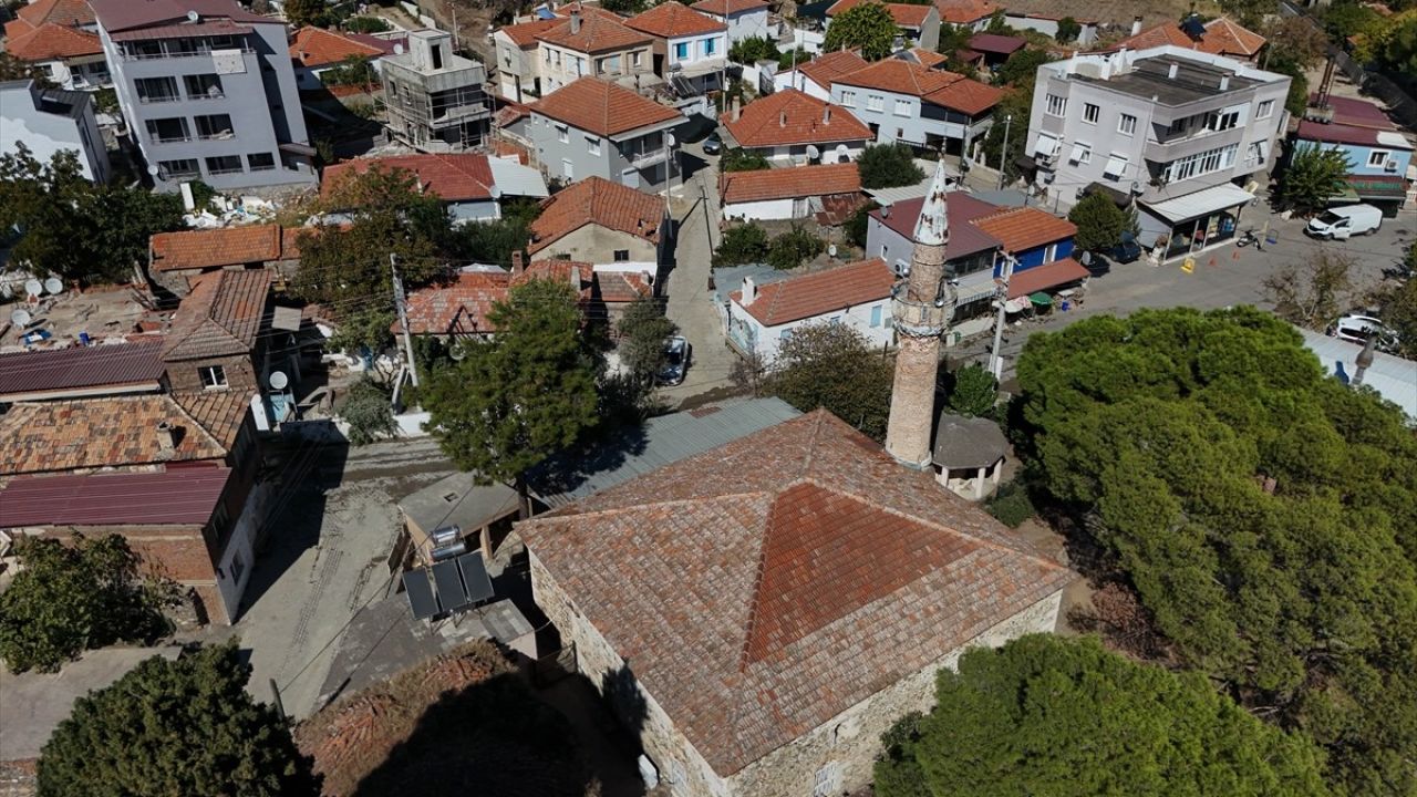 Seferihisar Belediyesi'nin SGK Borçları İçin Cami ve Okul Takası Tepki Çekti