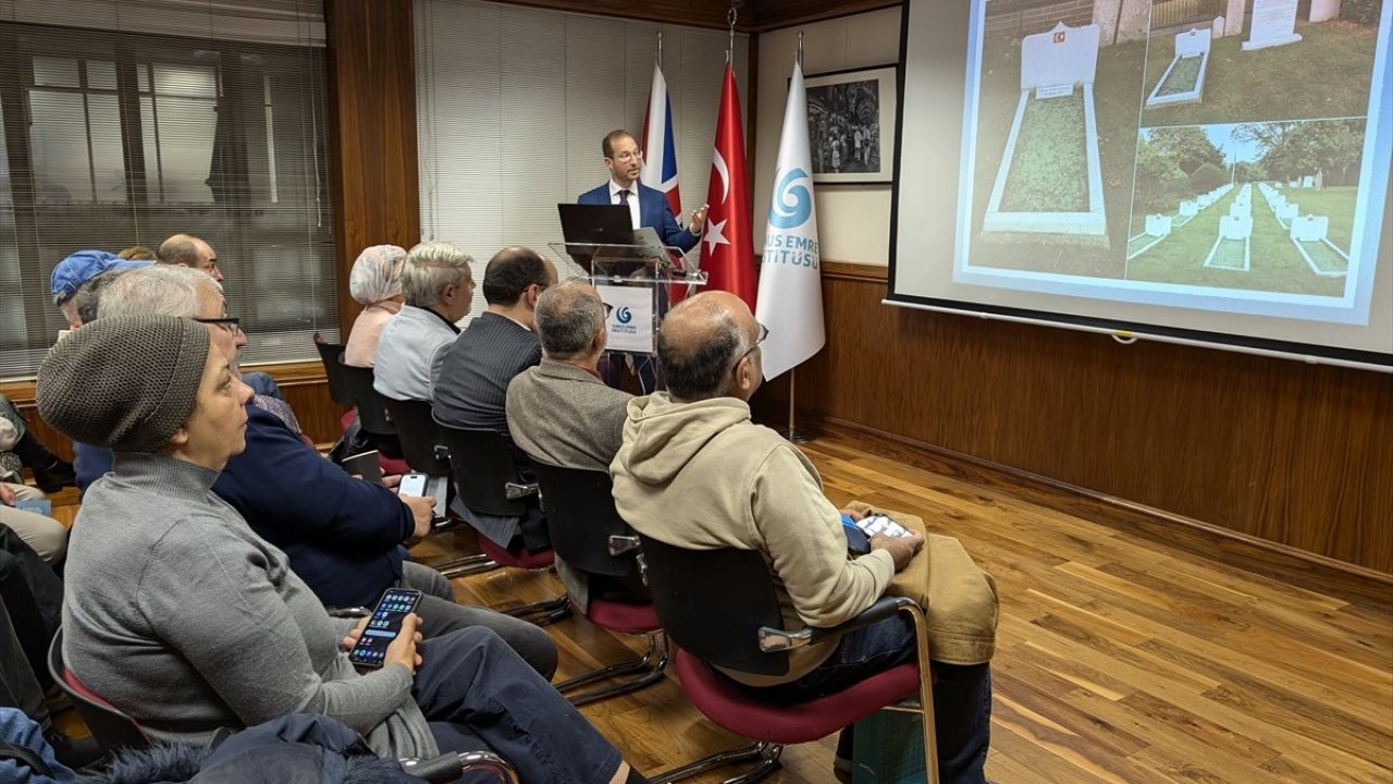 Londra'da Türklerin İngiltere'deki İzleri Anlatıldı